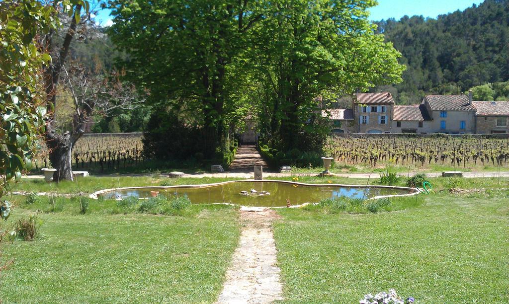 Château d'Agel chambres d'hôtes Extérieur photo