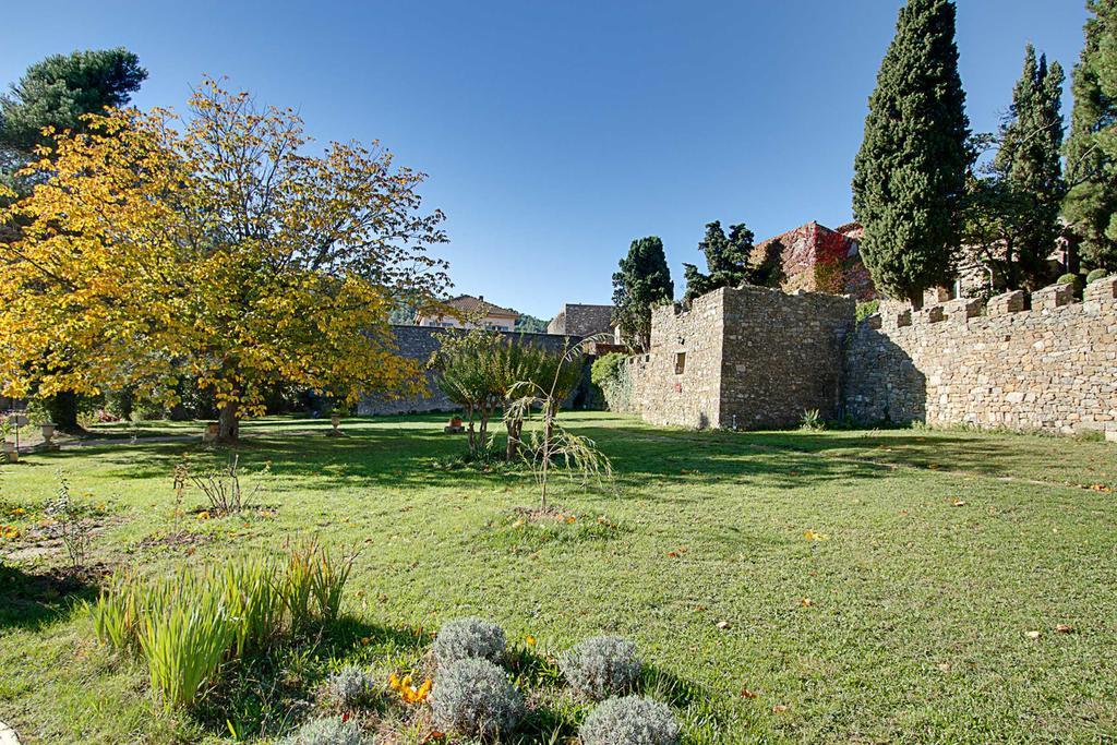 Château d'Agel chambres d'hôtes Extérieur photo